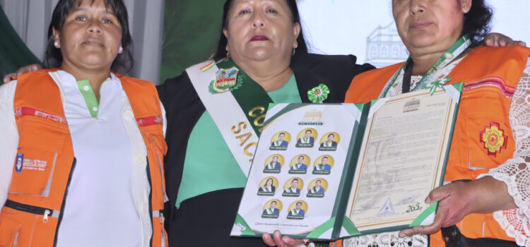 Condecoración a la Red de Promotoras Comunitarias de Lucha Contra la Violencia Condecoración a la Red de Promotoras Comunitarias de Lucha Contra la Violencia
